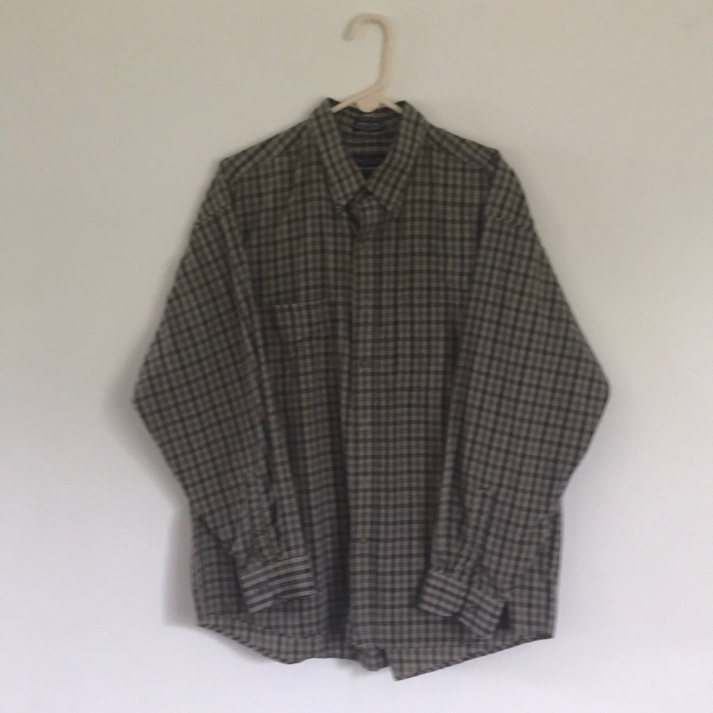 Nan Heusen Button Down Plaid Shirt